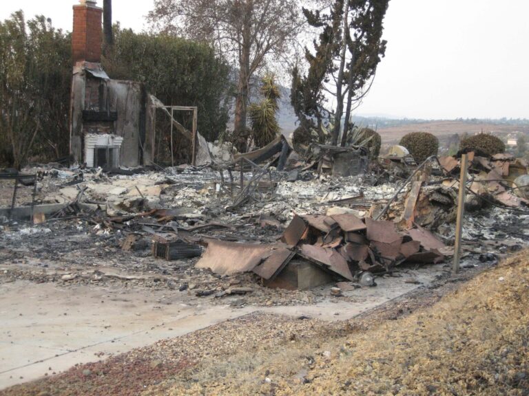 An image of David's house burned down.